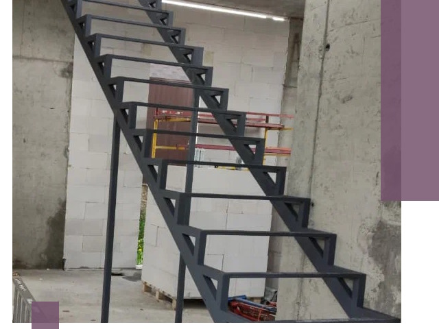 Демонтаж металлических лестниц в Мирном быстро и безопасно