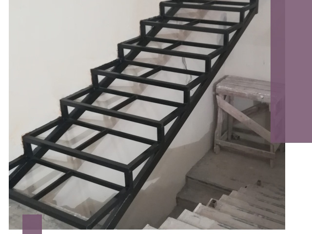 Демонтаж лестниц на металлокаркасе в Мирном: быстрый вывоз и разбор