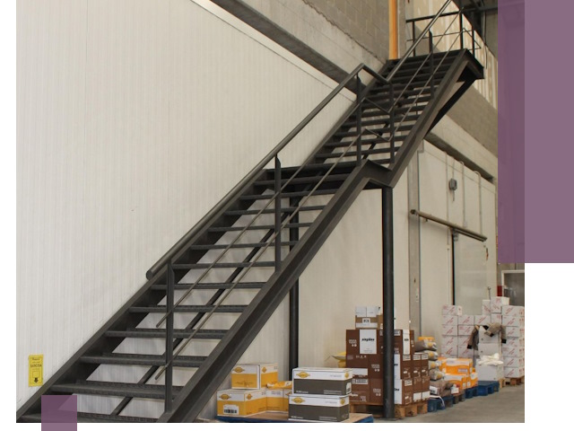 Лестницы для производства в Мирном — изготовление и монтаж