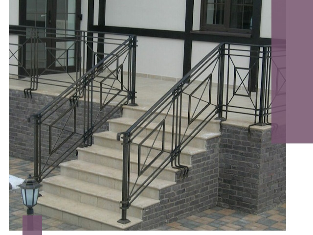 Перила для крыльца в Мирном — монтаж, изготовление и установка