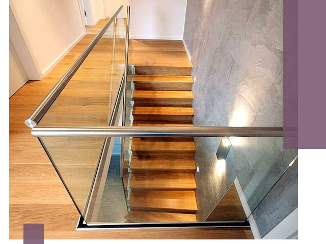 Перила для лестницы в доме — изготовление и монтаж в Мирном