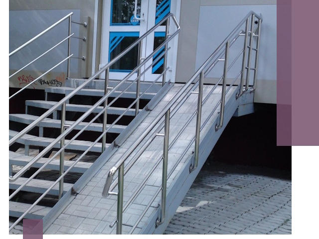 Пандус на крыльцо под ключ в Мирном: монтаж и изготовление