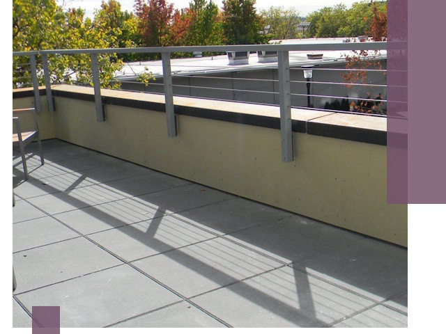 Металлические парапеты под ключ в Мирном: монтаж и изготовление